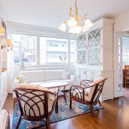 White House 61m2 Alppila *