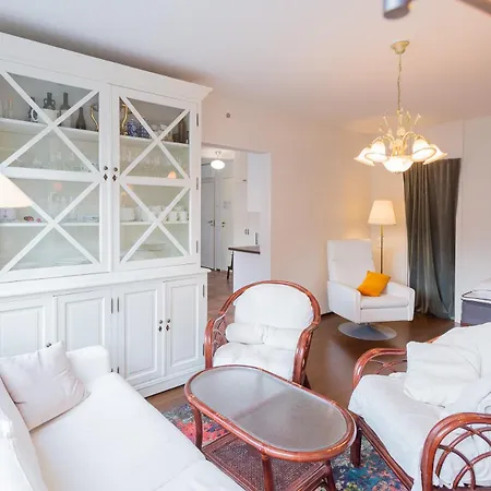 White House 61m2 Alppila