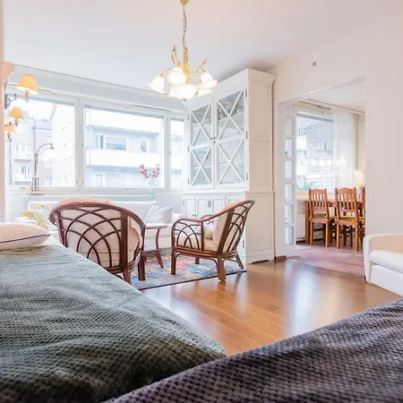 White House 61m2 Alppila