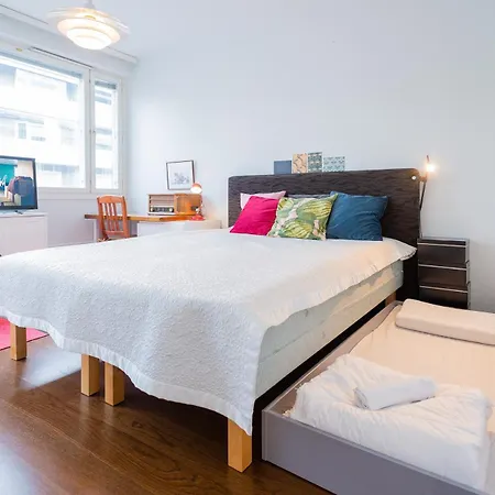 White House 61m2 Alppila * Helsinki