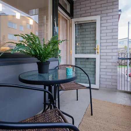 White House 61m2 Alppila * Helsinki